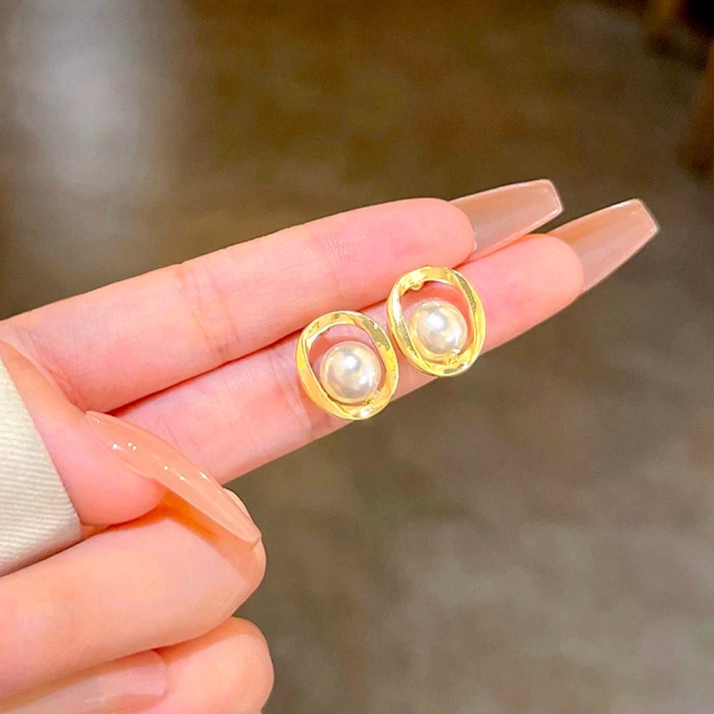 Round Pearl Earrings - Picture 2 of 2